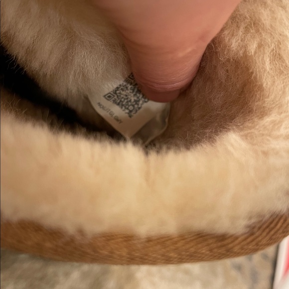 UGG Women's Classic Size 7 - Picture 7 of 8